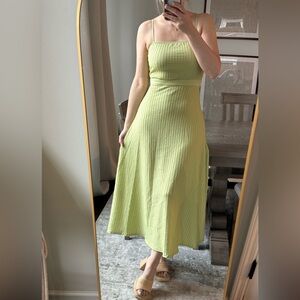 Elegant Light Green Ribbed Dress